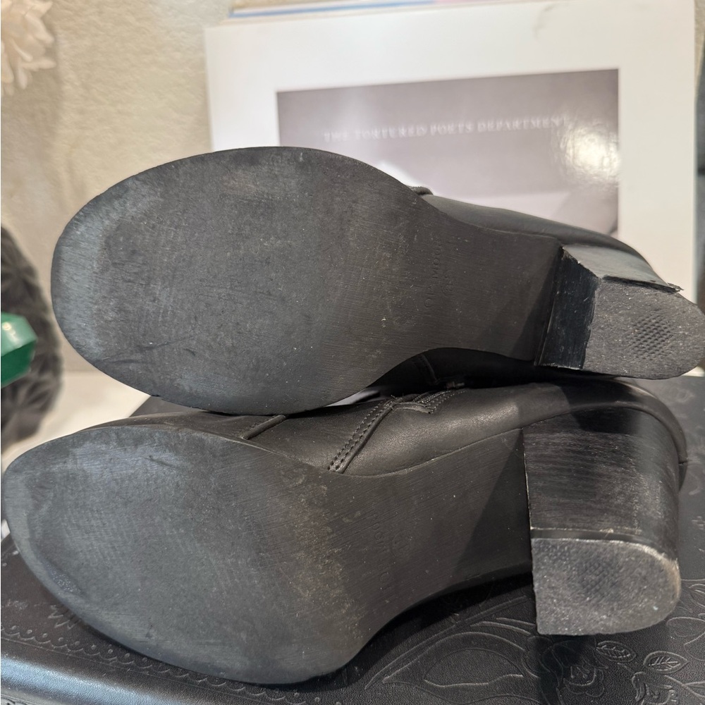 TOP Moda Black Ankle Booties with Chunky Heel - Picture 4 of 6